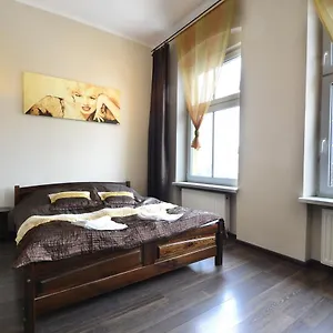 Hostel Royal