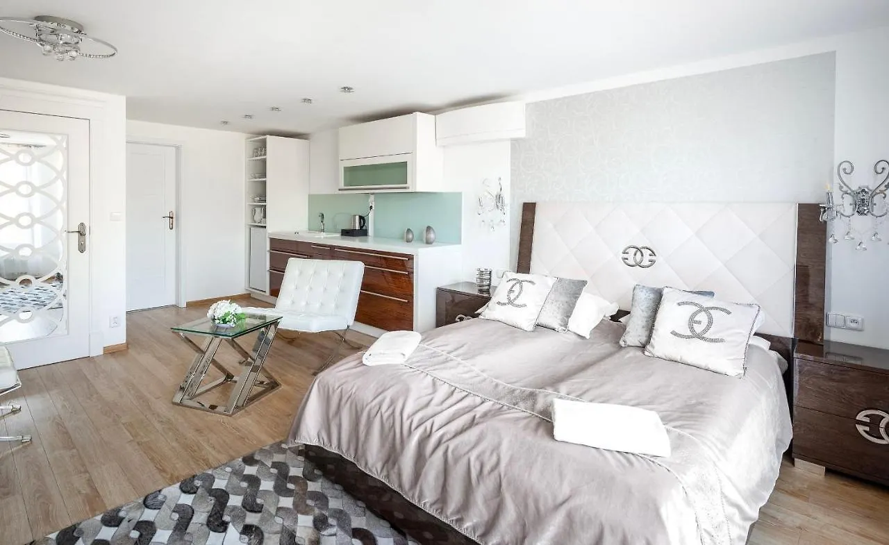 Wellness & Spa Boutique Hotel Pod Lipkami Praga 4*,