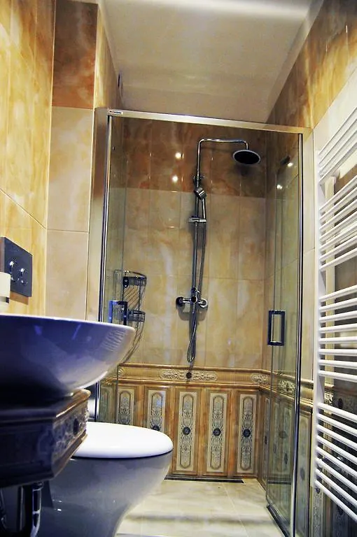 Wellness & Spa Boutique Hotel Pod Lipkami Praga 4*,